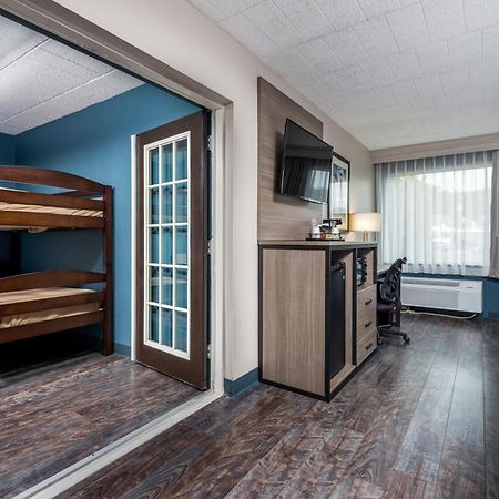 Baymont By Wyndham Bartonsville Poconos Экстерьер фото