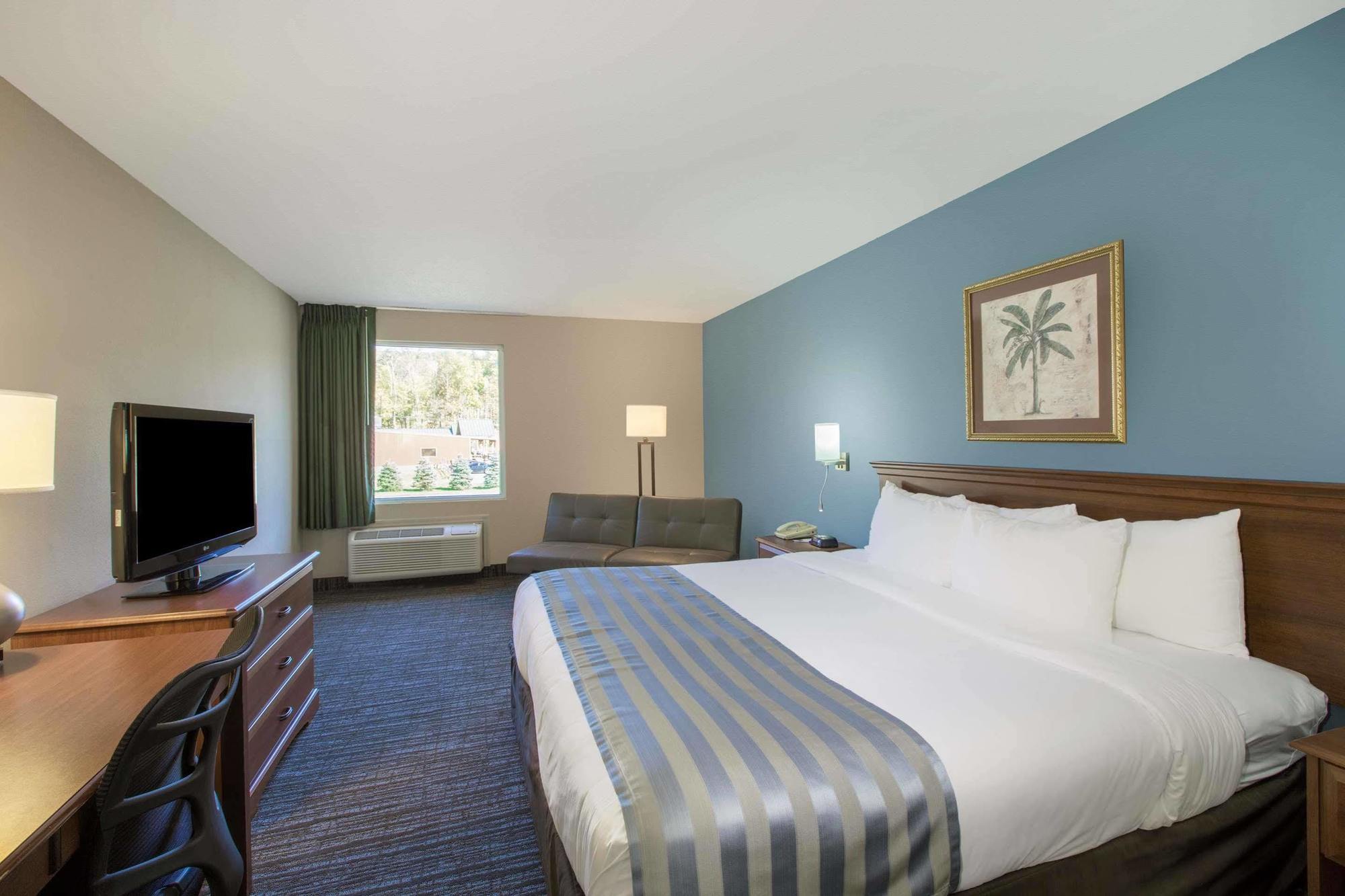 Baymont By Wyndham Bartonsville Poconos Экстерьер фото