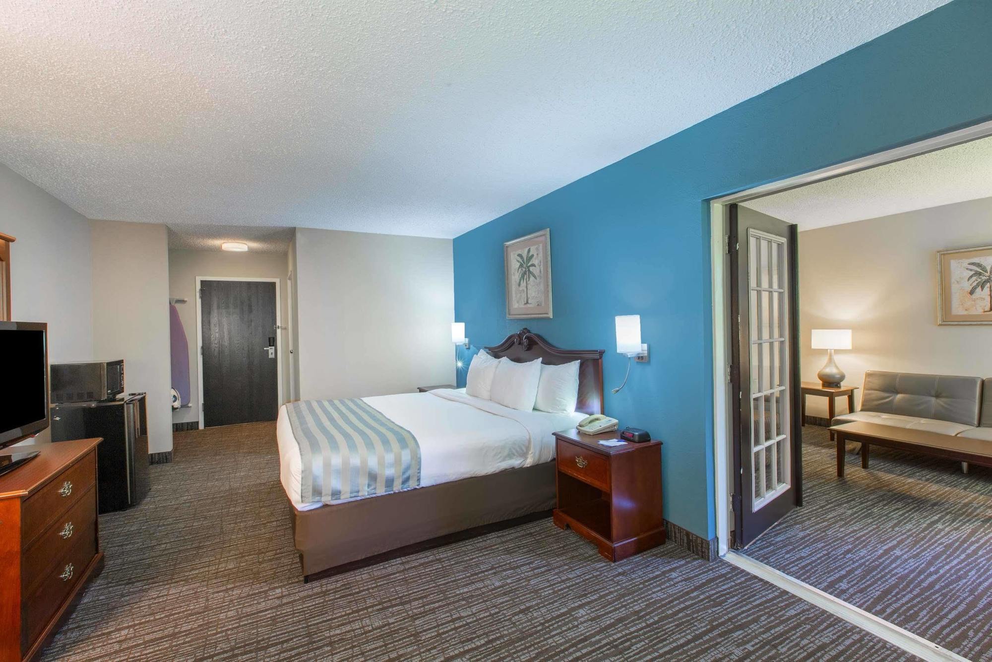 Baymont By Wyndham Bartonsville Poconos Экстерьер фото